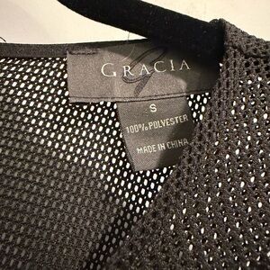 Gracia Elegant Black Mesh Blouse